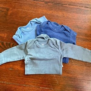 Bundle of long-sleeved blue onesies